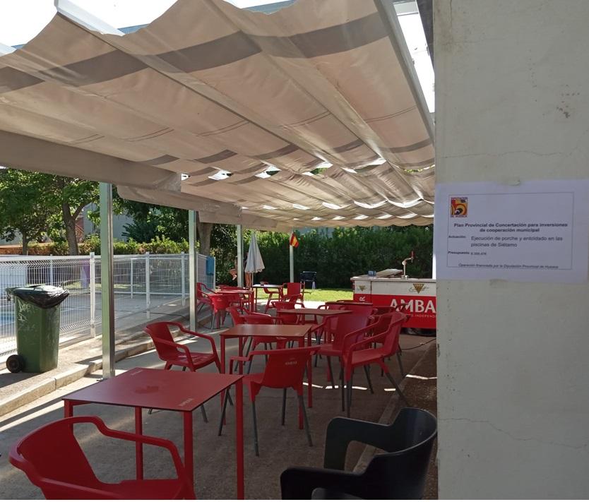 Imagen Instalación de porche en las piscinas de Siétamo (subvencionado por la Diputación Provincial de Huesca)