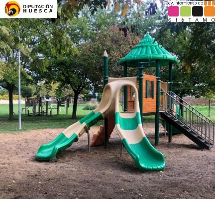 Imagen Nuevo equipamiento en el parque municipal de Siétamo (subvencionado por...